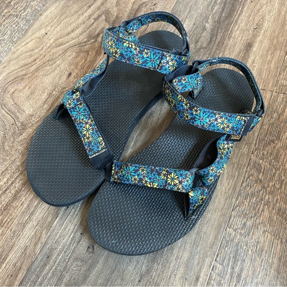 Floral TEVA water proof adjustable straps sandals